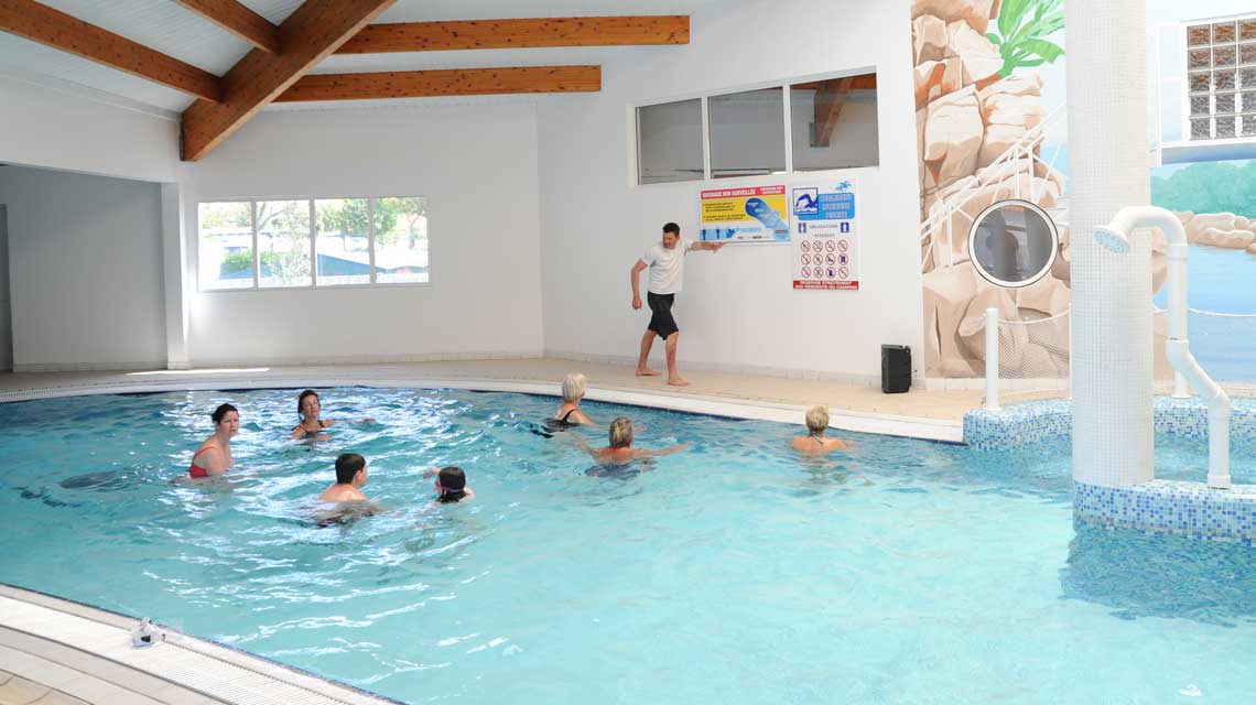 Piscine couverte et aquagym au camping à Saint-Hilaire en Vendée