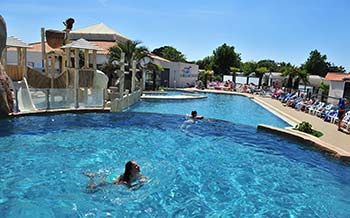 La baignoire à débordement du camping Les Écureuils en Vendée